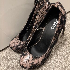Elegant Black and Pink Lace Heels
